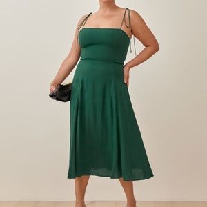 Reformation Amaretto dress in Emerald size 8